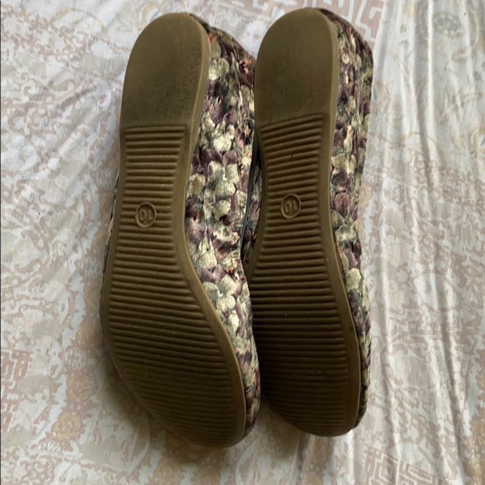 Mossimo flats - Picture 6 of 6